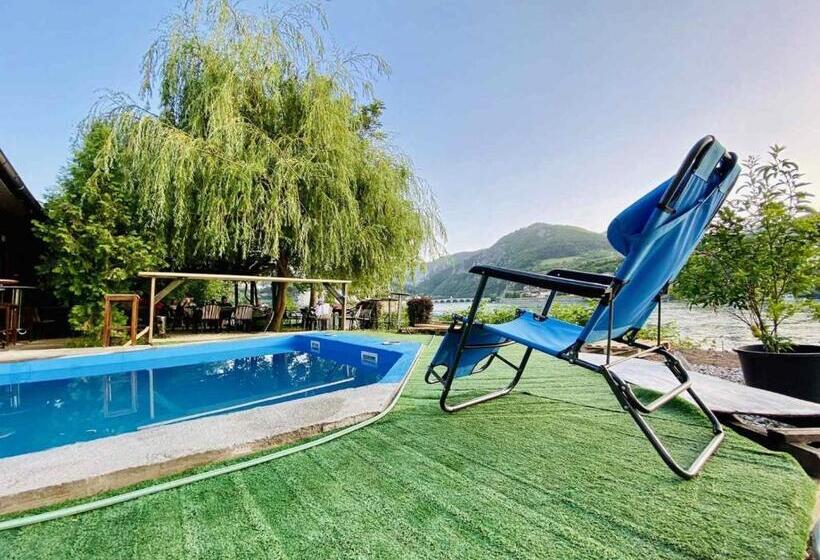 اتاق استاندارد سه نفره, Apartmani I Sobe Okuka