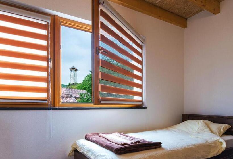 اتاق راحتی سه تخته, Motel Orhideja