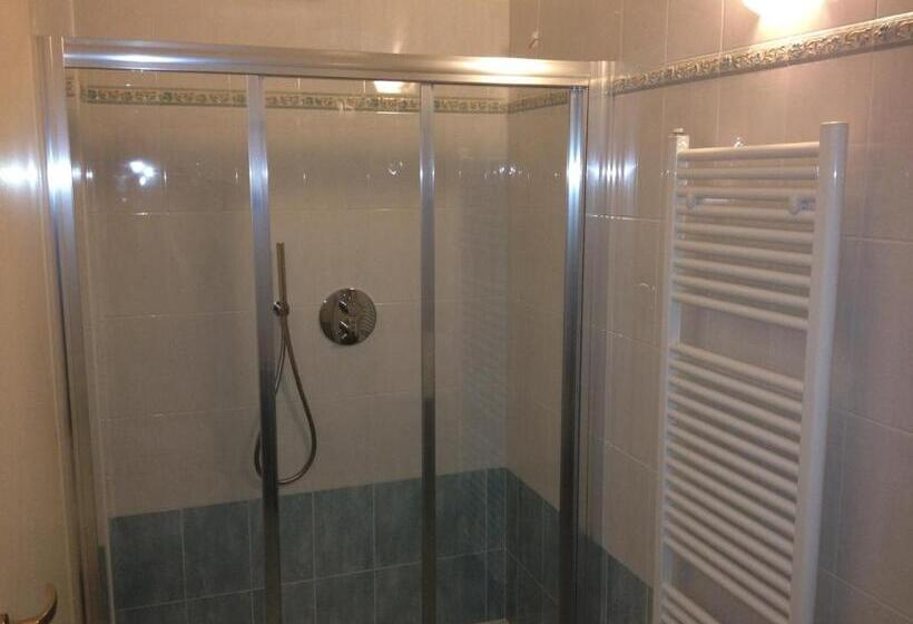اتاق استاندارد, B&b Teatro Ristori Verona