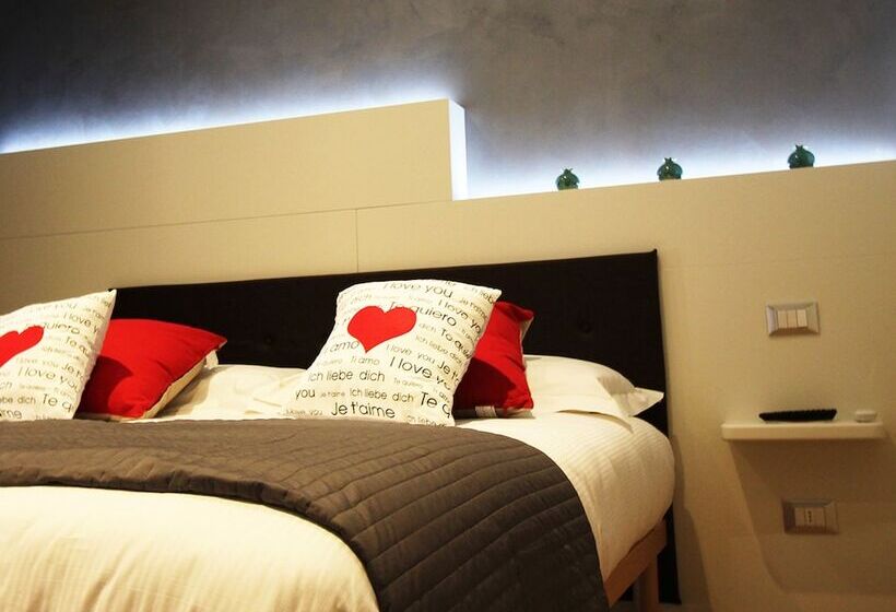 اتاق لوکس با بالکن, B&b Verona S Inn