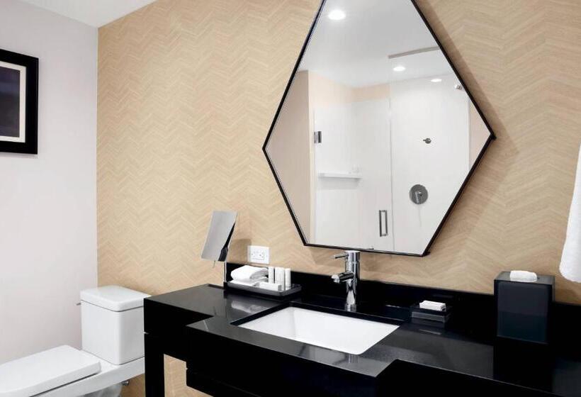 استودیوی استاندارد, Courtyard Boston Downtown/north Station