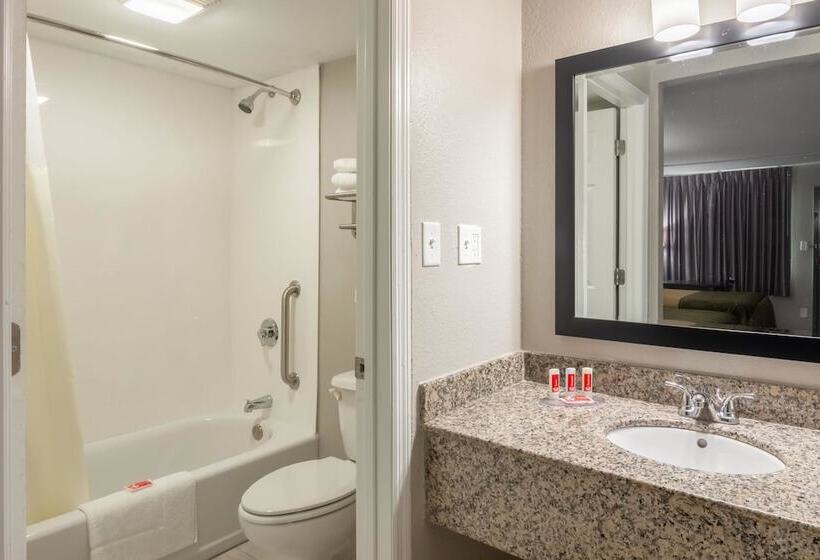 اتاق استاندارد با 2 تخت دوبل, Econo Lodge East Ridge
