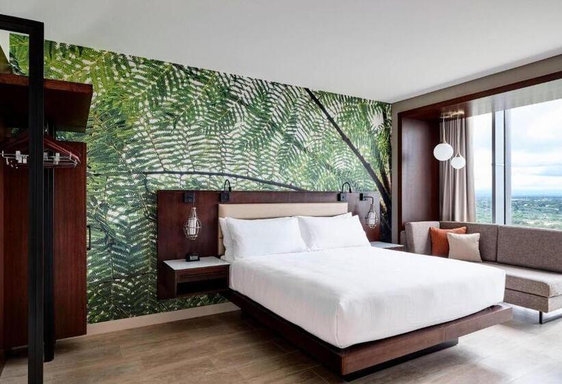 Club Room King Bed, Marriott Santa Cruz De La Sierra