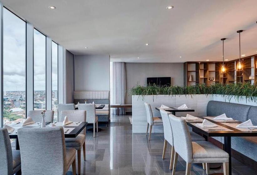 سوئیت اجرایی با تخت کینگ, Marriott Santa Cruz De La Sierra