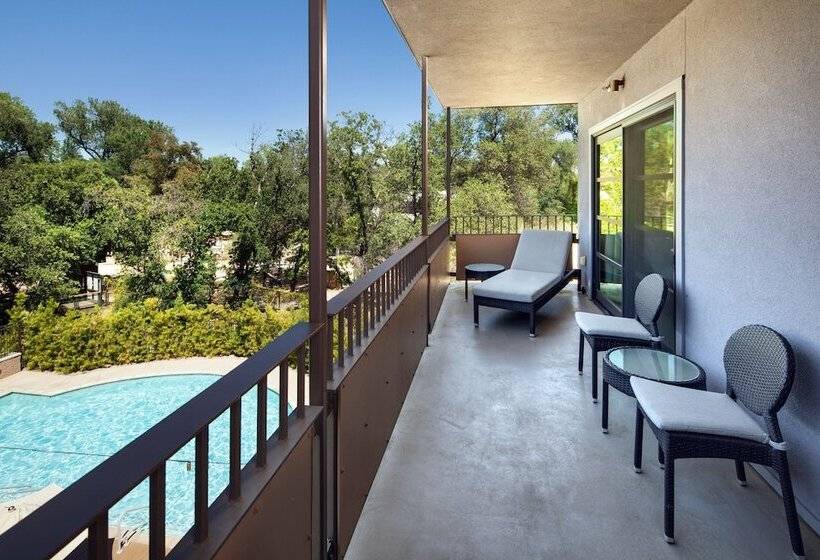 سوئیت پرزیدنت, Sheraton Redding Hotel At The Sundial Bridge