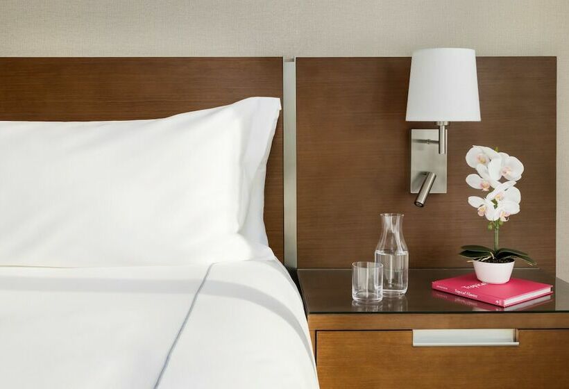 Deluxe Suite King Bed, The Altair Bay Harbor In Miami Beach