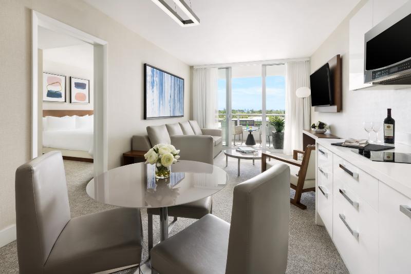 Deluxe Suite King Bed, The Altair Bay Harbor