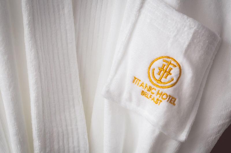 اتاق سوپریور با تخت بزرگ, Titanic Hotel Belfast
