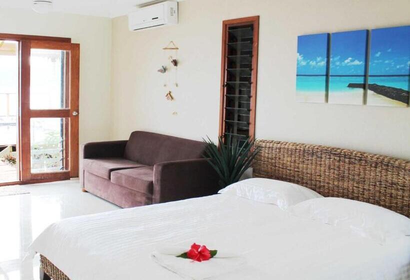 استودیو استاندارد با چشم‌انداز استخر, Vanuatu Beachfront Apartments