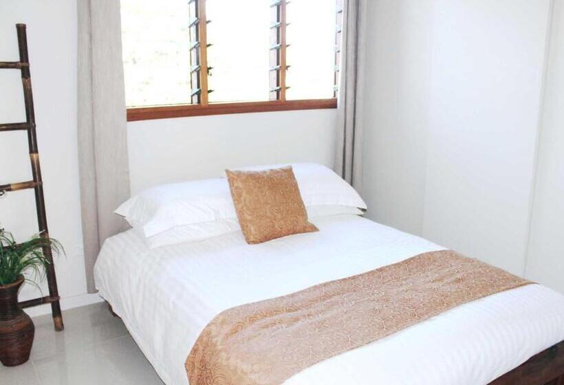 1 Bedroom Penthouse Apartment, Vanuatu Beachfront Apartments