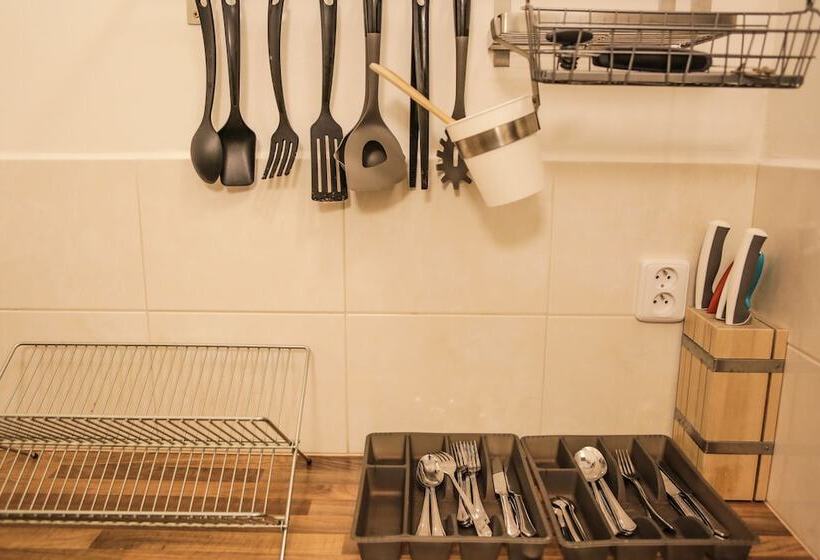 تختخواب در اتاق مشترک, Charles Bridge Hostel & Apartments