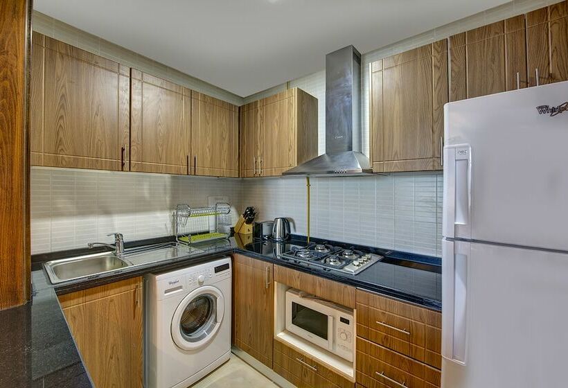 استودیوی استاندارد, Class Hotel Apartments