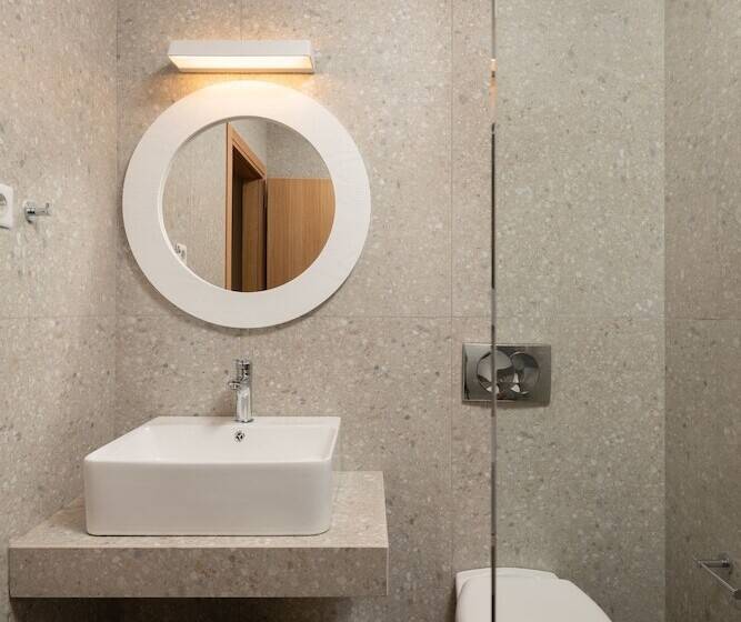 استودیوی لوکس, Apollo Apartments