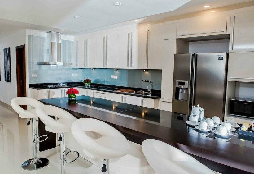 آپارتمان 4 خوابه, Platinum One Suites