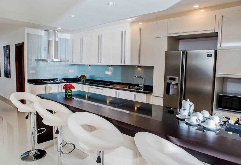 آپارتمان دلوکس 3 خوابه, Platinum One Suites