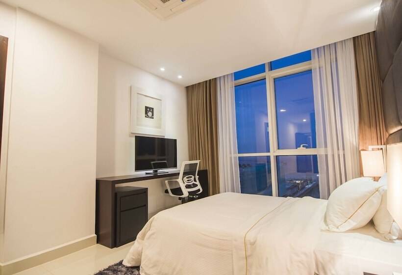 3 Bedroom Premium Apartment, Platinum One Suites