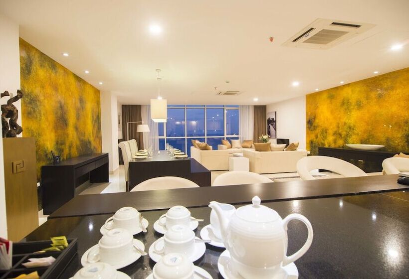 3 Bedroom Premium Apartment, Platinum One Suites
