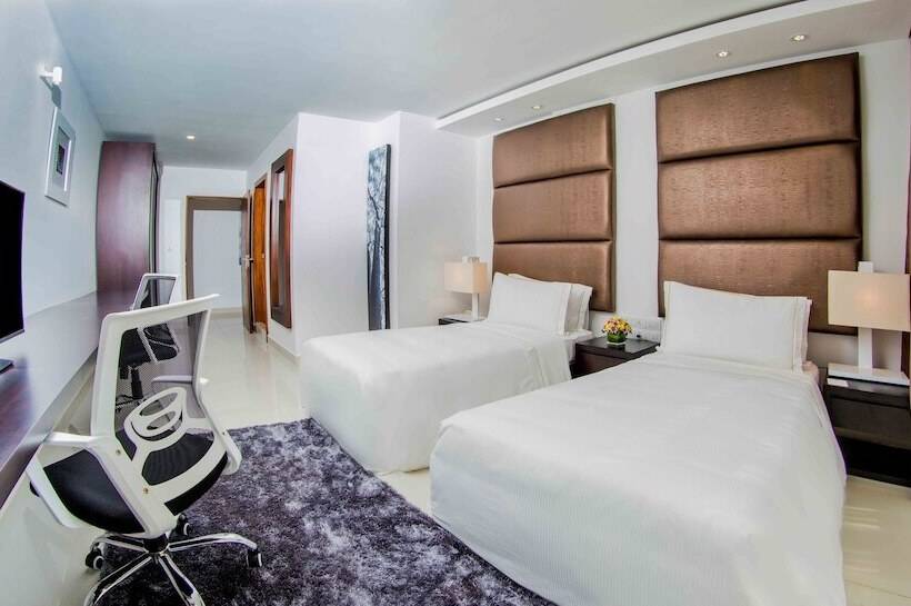 3 Bedroom Premium Apartment, Platinum One Suites