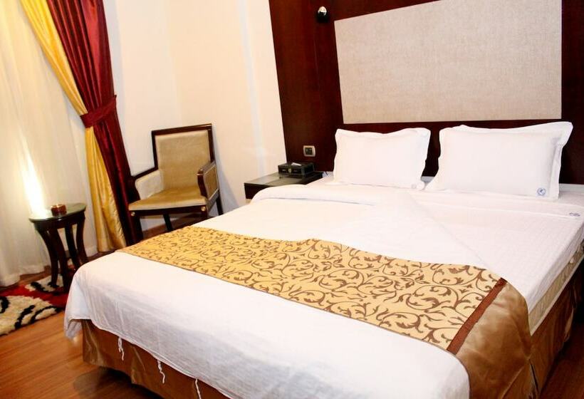 标准间, Raoum Inn