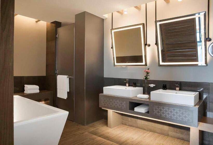 Suite with Terrace, Saadiyat Rotana Resort And Villas