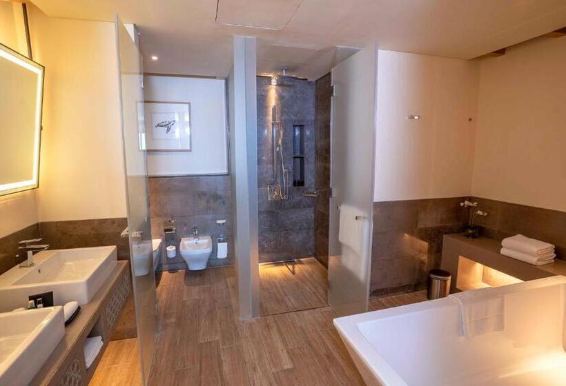 2 Bedrooms Suite Sea View, Saadiyat Rotana Resort And Villas