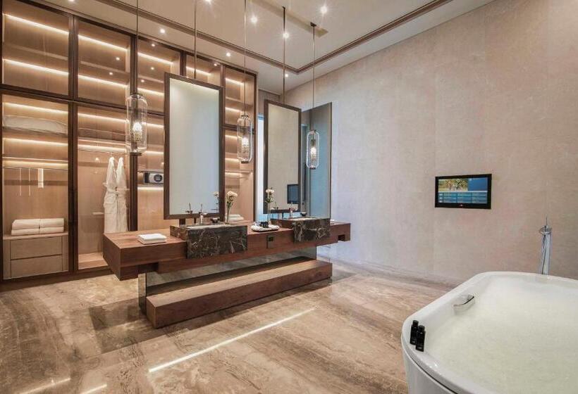 سوئیت رویال, Saadiyat Rotana Resort And Villas