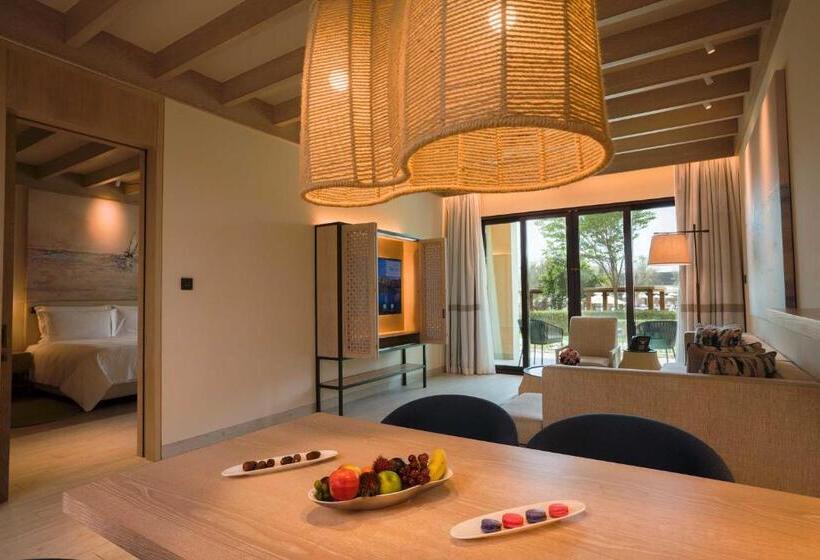 سوئیت با چشم‌انداز, Saadiyat Rotana Resort And Villas