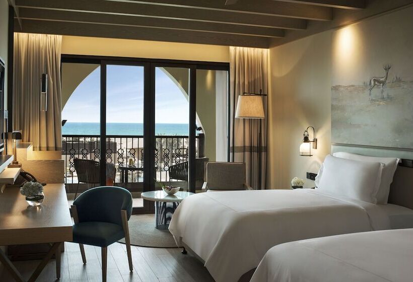 اتاق استاندارد با بالکن و چشم‌انداز دریا, Saadiyat Rotana Resort And Villas