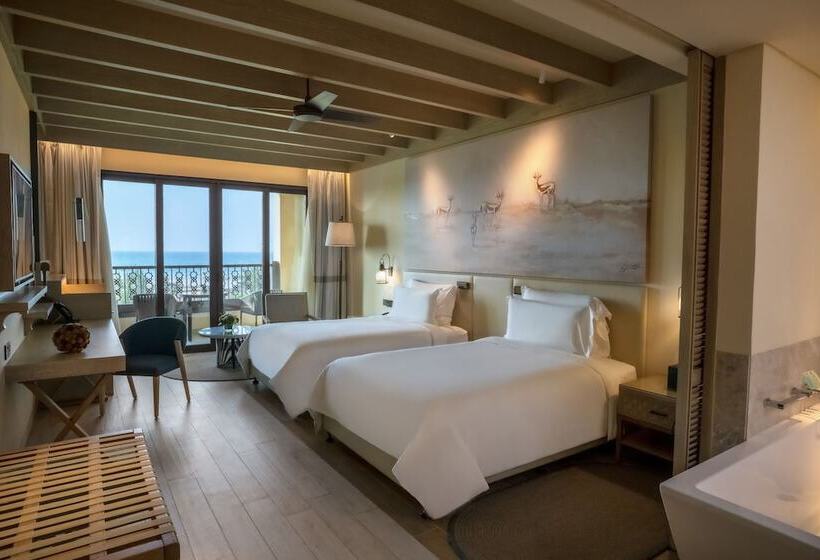 اتاق استاندارد با بالکن و چشم‌انداز دریا, Saadiyat Rotana Resort And Villas