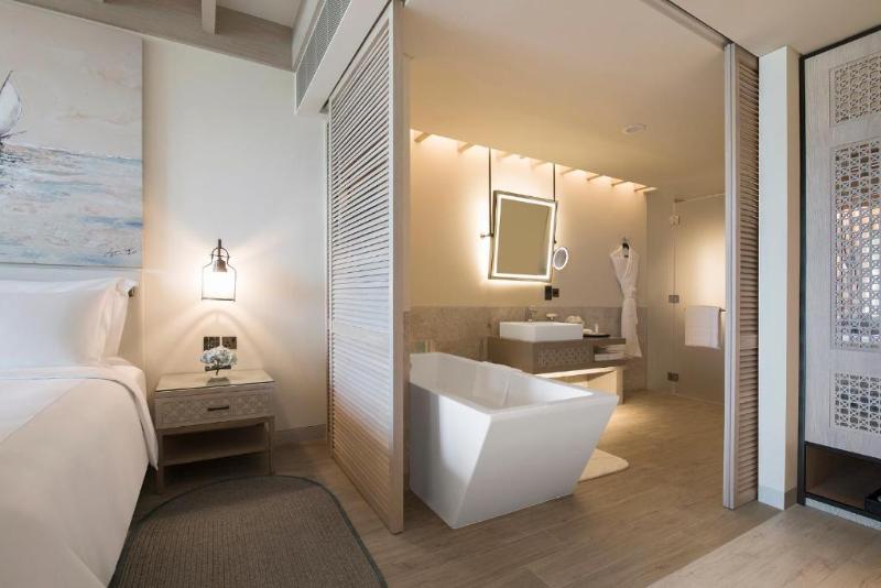 اتاق استاندارد با چشم‌انداز باغ, Saadiyat Rotana Resort And Villas