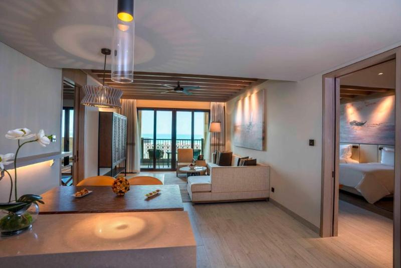 سوییت با چشم‌انداز دریا, Saadiyat Rotana Resort And Villas