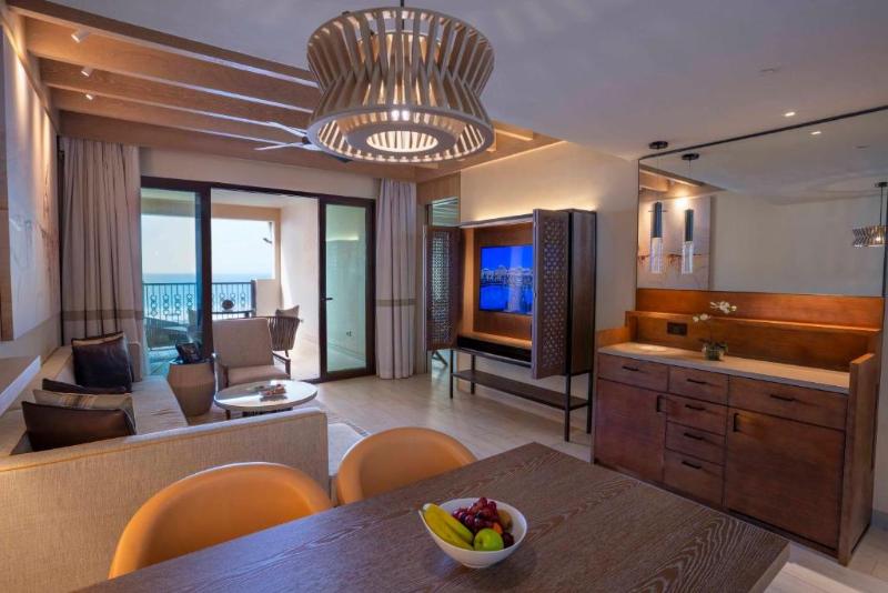 سوییت با چشم‌انداز دریا, Saadiyat Rotana Resort And Villas