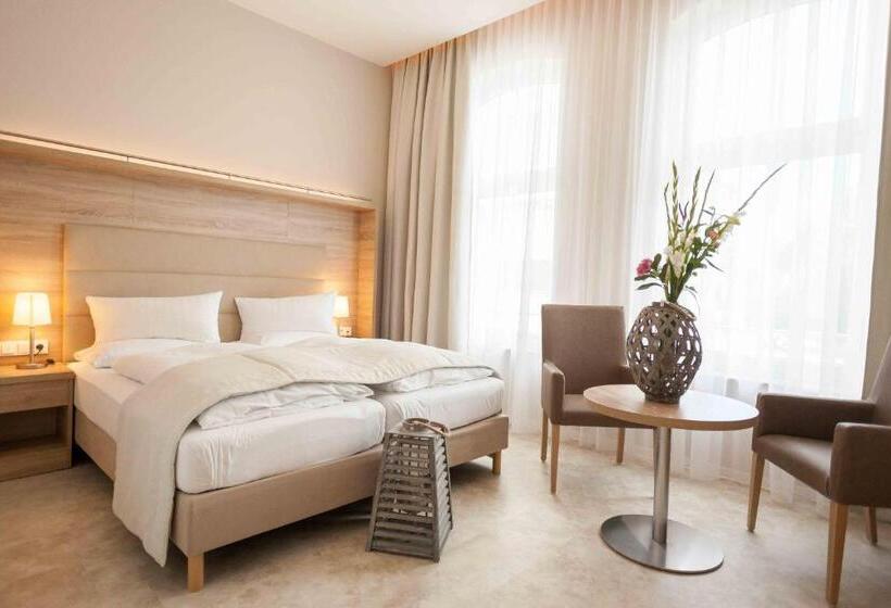 اتاق استاندارد با بالکن, Ostseehotel Warnemünde