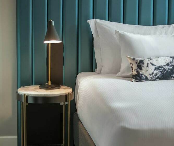 استودیوی پریمیوم, Adina Apartment Hotel Brisbane