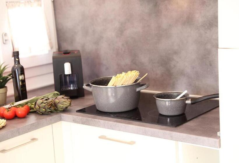 استودیوی استاندارد, Alma Di Alghero Apartments