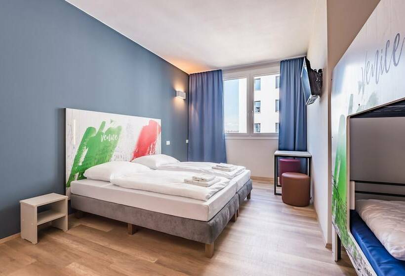 اتاق استاندارد سه نفره, a&o Hostel Venezia Mestre