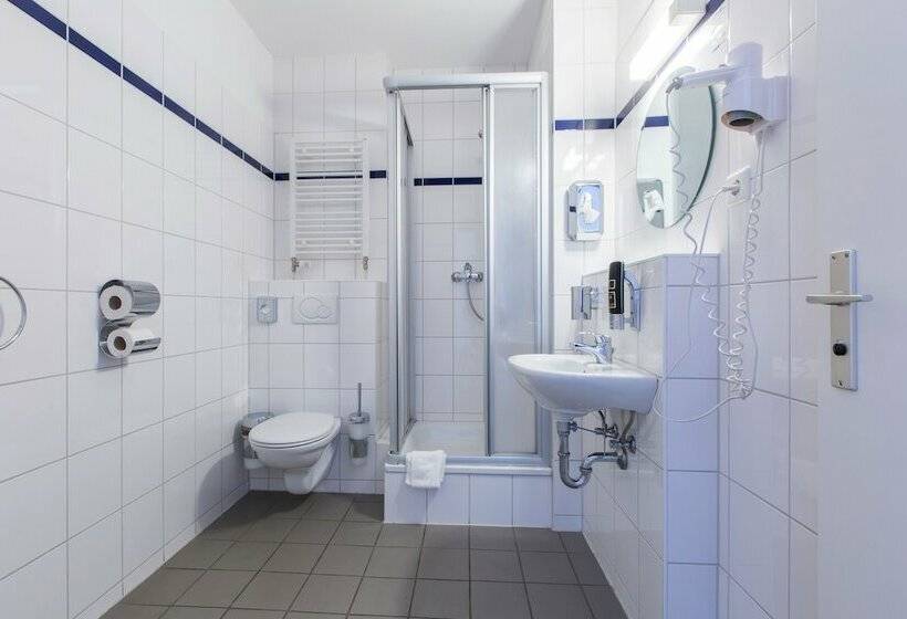 اتاق استاندارد یک نفره, a&o Hostel Venezia Mestre