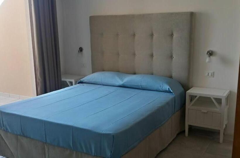 اتاق سوپریور با چشم‌انداز دریا, Moresco Resort