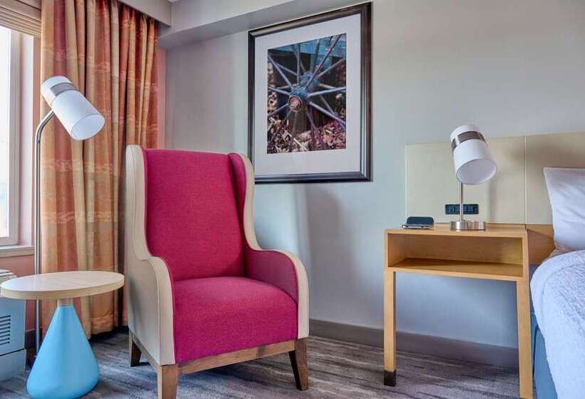 اتاق استاندارد با تخت بزرگ, Tru By Hilton Cedar Rapids Westdale
