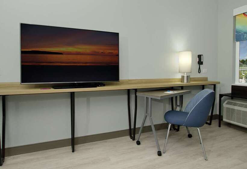 اتاق استاندارد با تخت بزرگ برای معلولان, Tru By Hilton Cedar Rapids Westdale