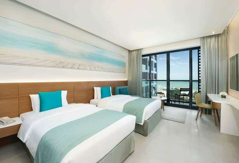 اتاق استاندارد با چشم‌انداز دریا, Wyndham Garden Ajman Corniche