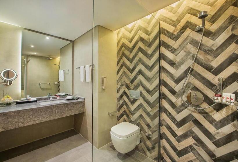اتاق استاندارد با چشم‌انداز دریا, Wyndham Garden Ajman Corniche