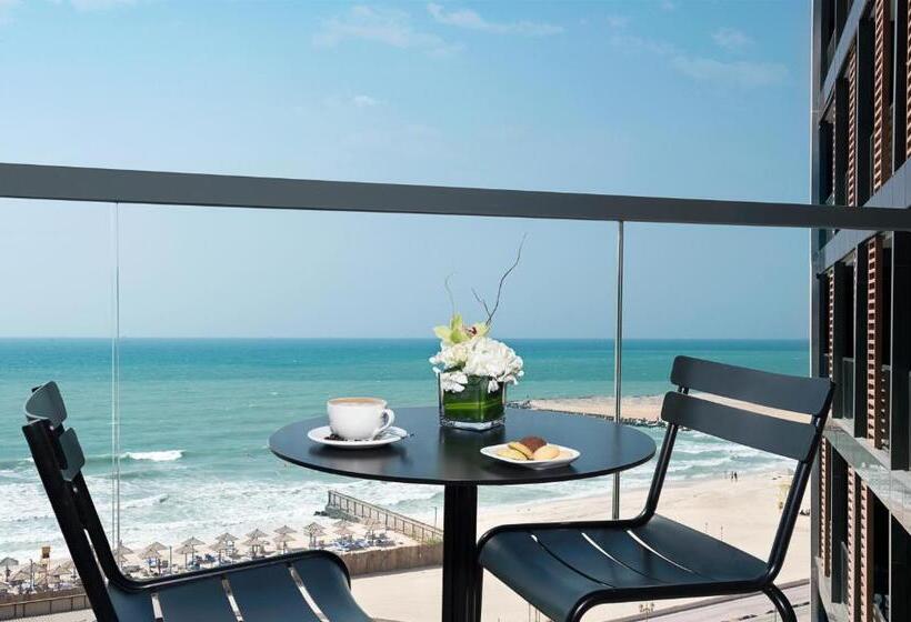 جناح سرير كينج, Wyndham Garden Ajman Corniche