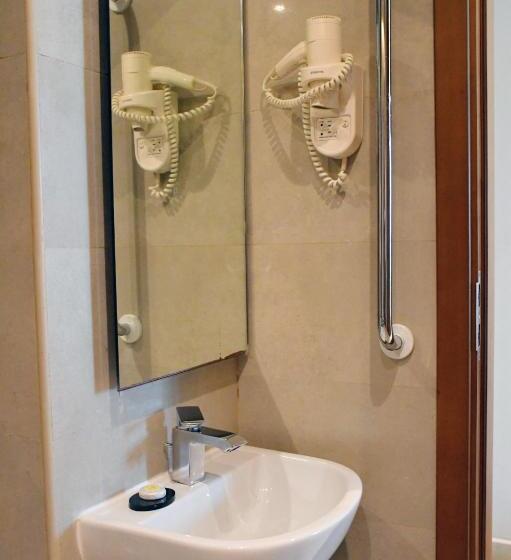 اتاق استاندارد برای معلولان, Wyndham Garden Ajman Corniche