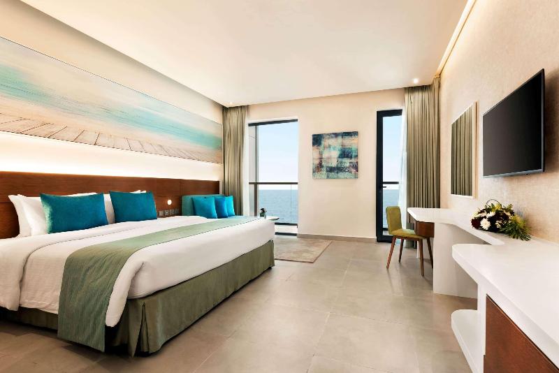 سوئیت با تخت بزرگ, Wyndham Garden Ajman Corniche