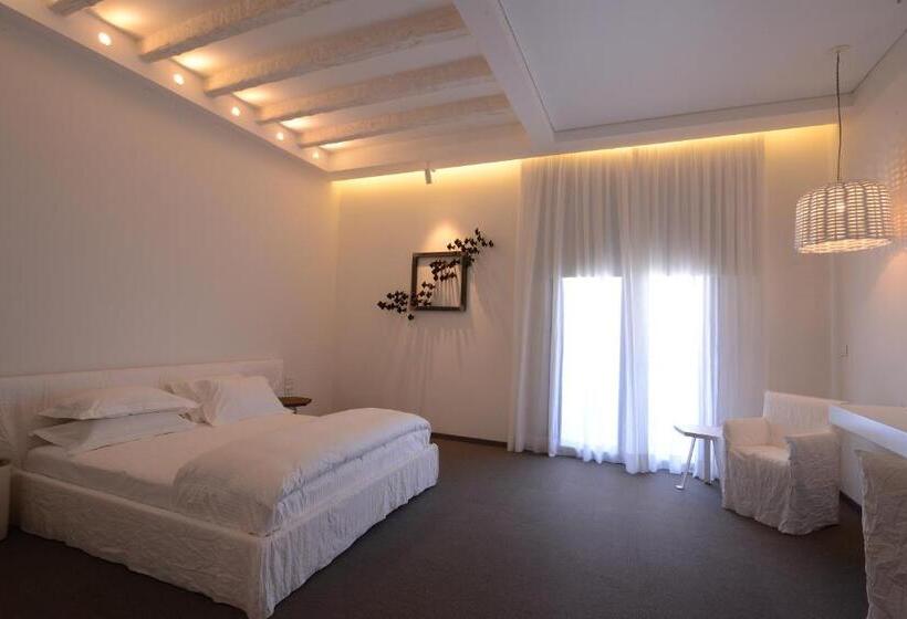 اتاق استاندارد با بالکن و چشم‌انداز دریا, Miramar Hotel Resort And Spa