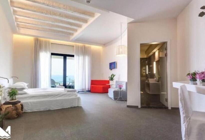 اتاق استاندارد با بالکن و چشم‌انداز دریا, Miramar Hotel Resort And Spa
