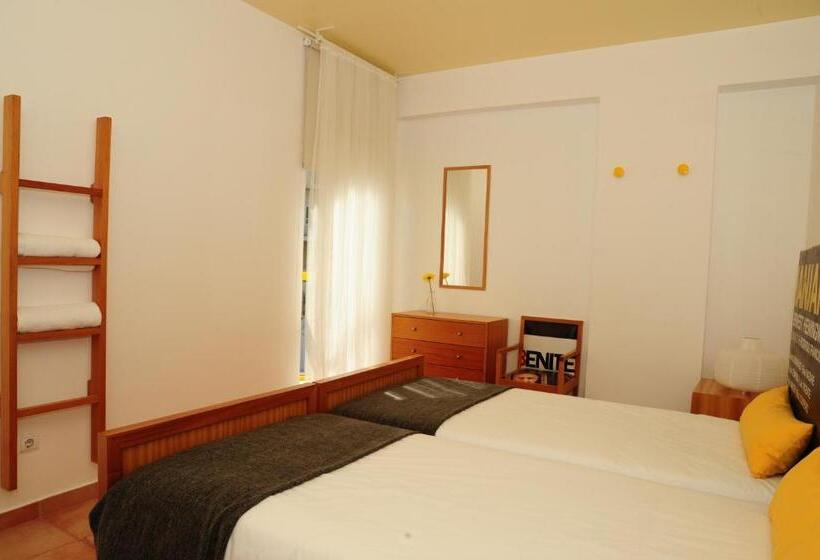 اتاق استاندارد با سرویس بهداشتی مشترک, Caparica Sun Centre
