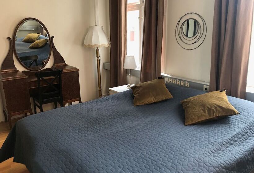 اتاق استاندارد سه نفره, Järnvägshotellet B&b Skara