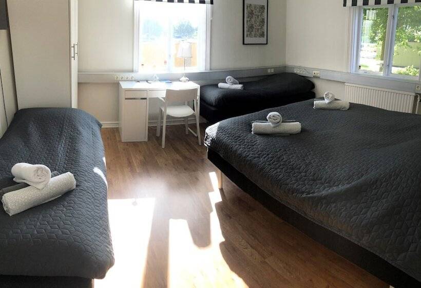 اتاق استاندارد چهار تخته, Järnvägshotellet B&b Skara